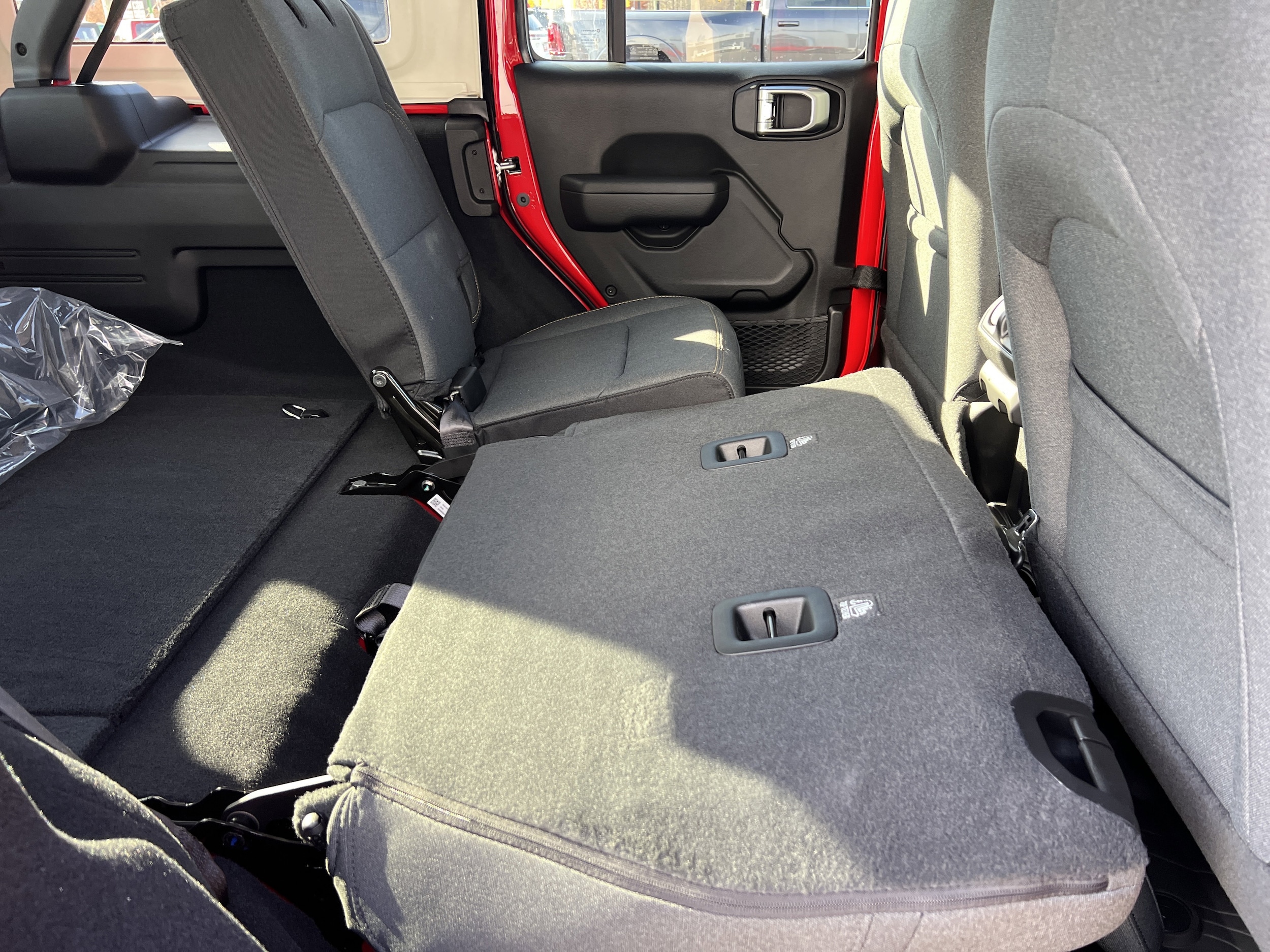 2026 Jeep Wrangler 4-Door Sport RHD - Photo 9