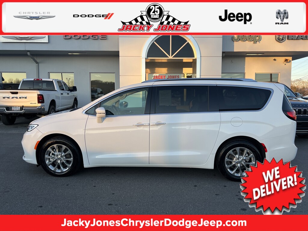 Used 2021 Chrysler Pacifica Touring L Van Passenger Van