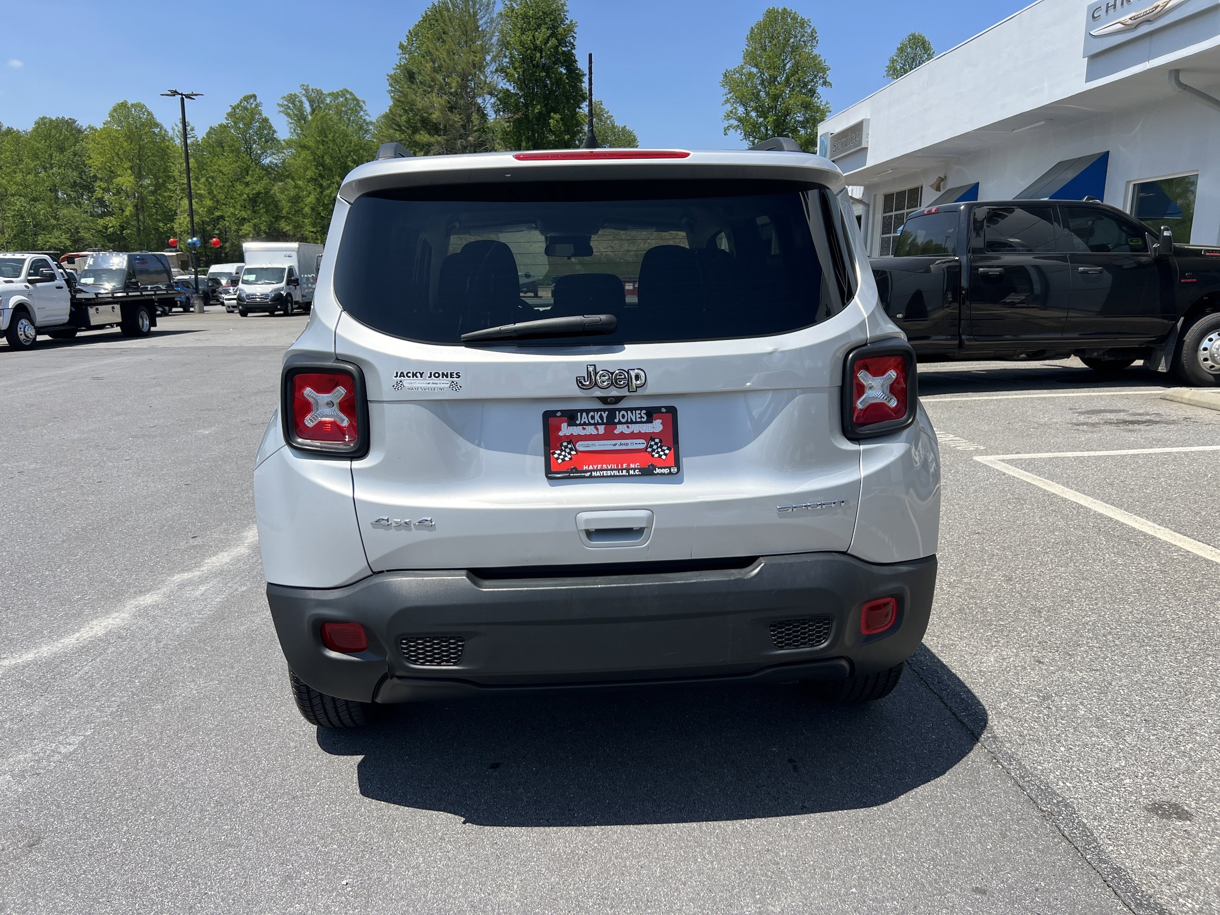 Used 2019 Jeep Renegade Sport with VIN ZACNJBABXKPJ89023 for sale in Hayesville, NC