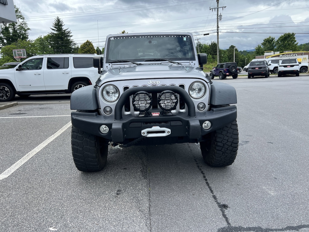 Used 2016 Jeep Wrangler Unlimited Sahara 4WD Sahara