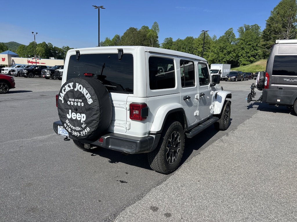 Used 2025 Jeep Wrangler Sahara SUV