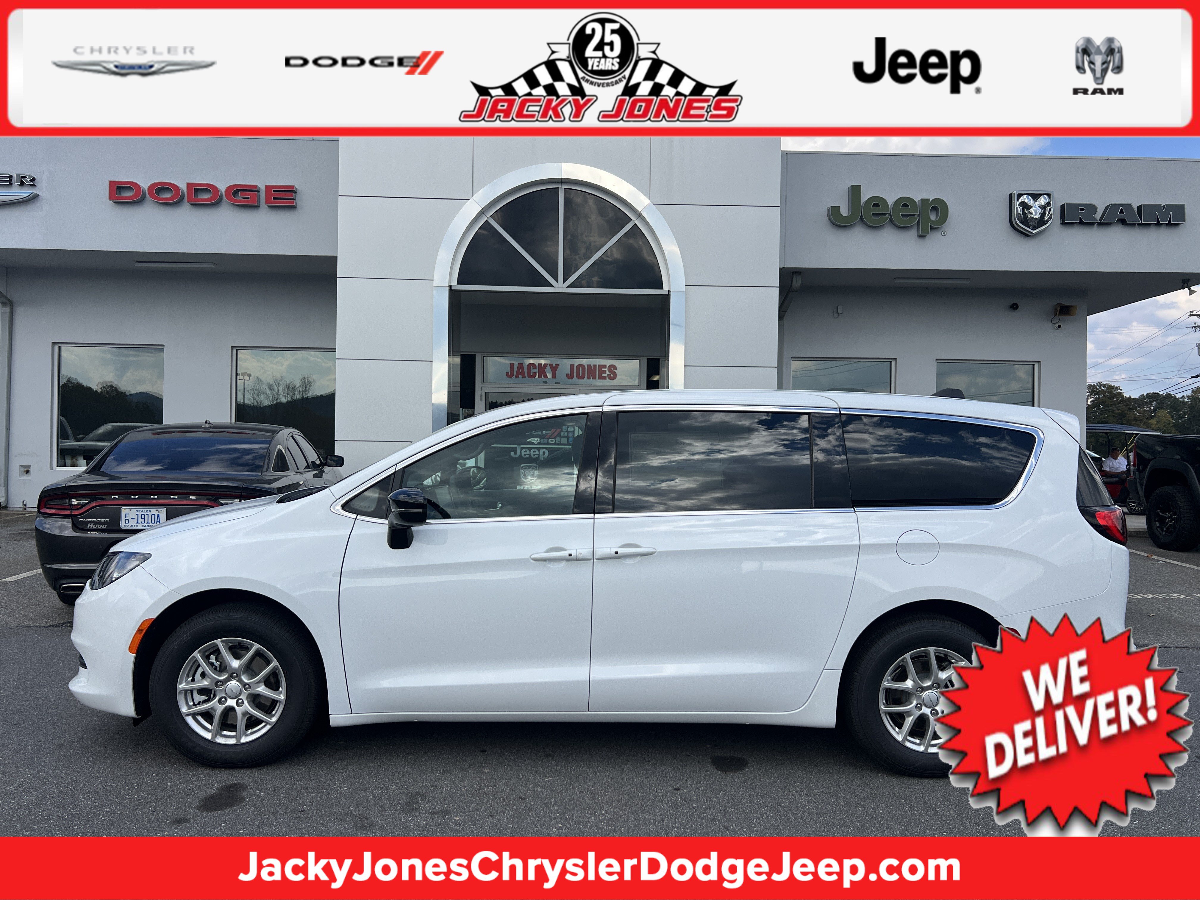 2027 Chrysler Pacifica Passenger Van 