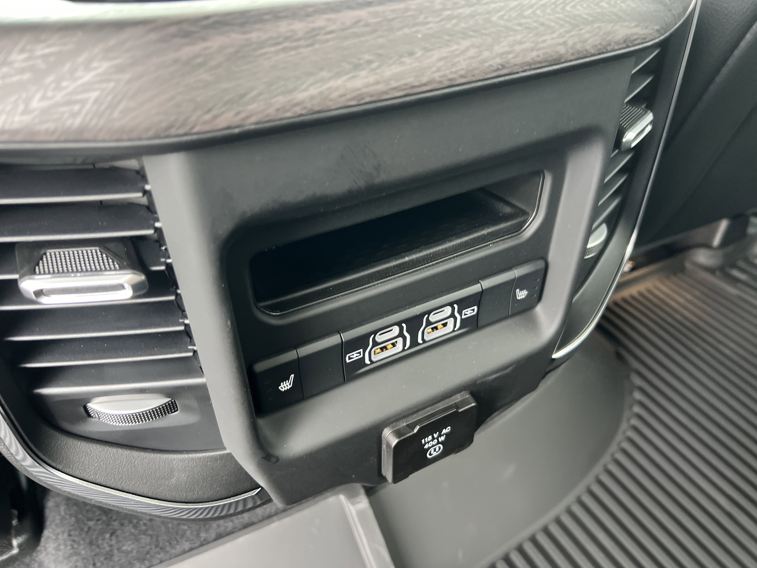 2025 RAM Ram 1500 Pickup Laramie - Photo 18