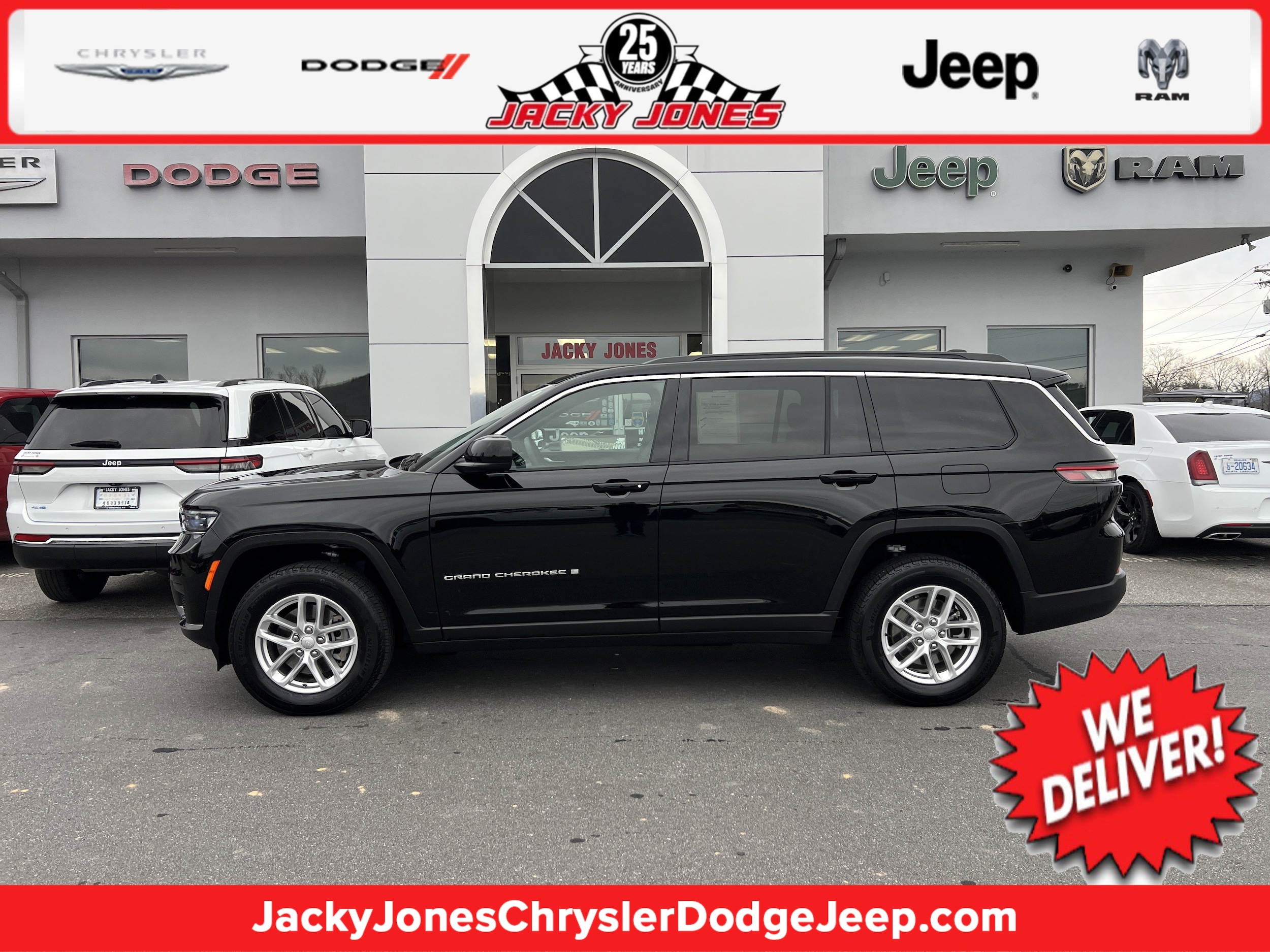 2024 Jeep Grand Cherokee L Laredo's photo