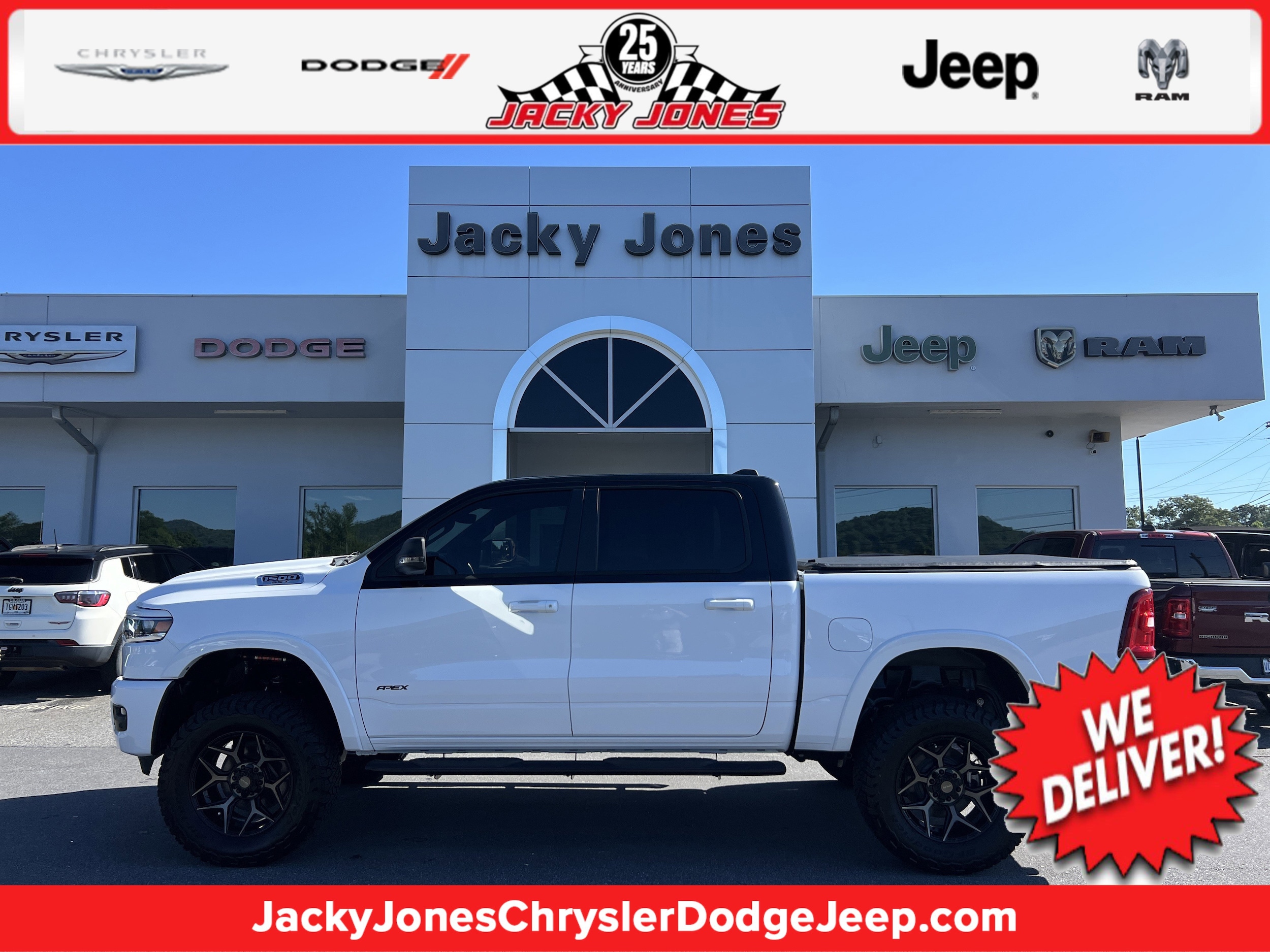 2025 RAM 1500 Big Horn/Lone Star 4x4 Crew Cab 5'7's photo