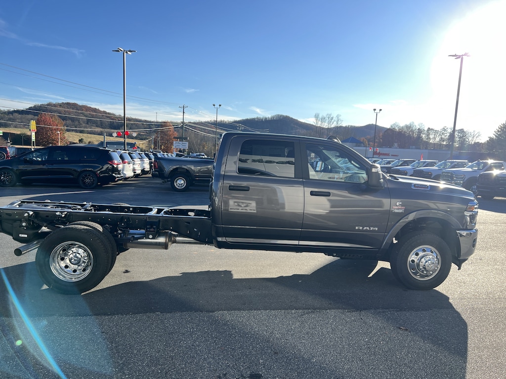 New 2026 Ram 3500 Chassis Cab Tradesman/Big Horn Pickup