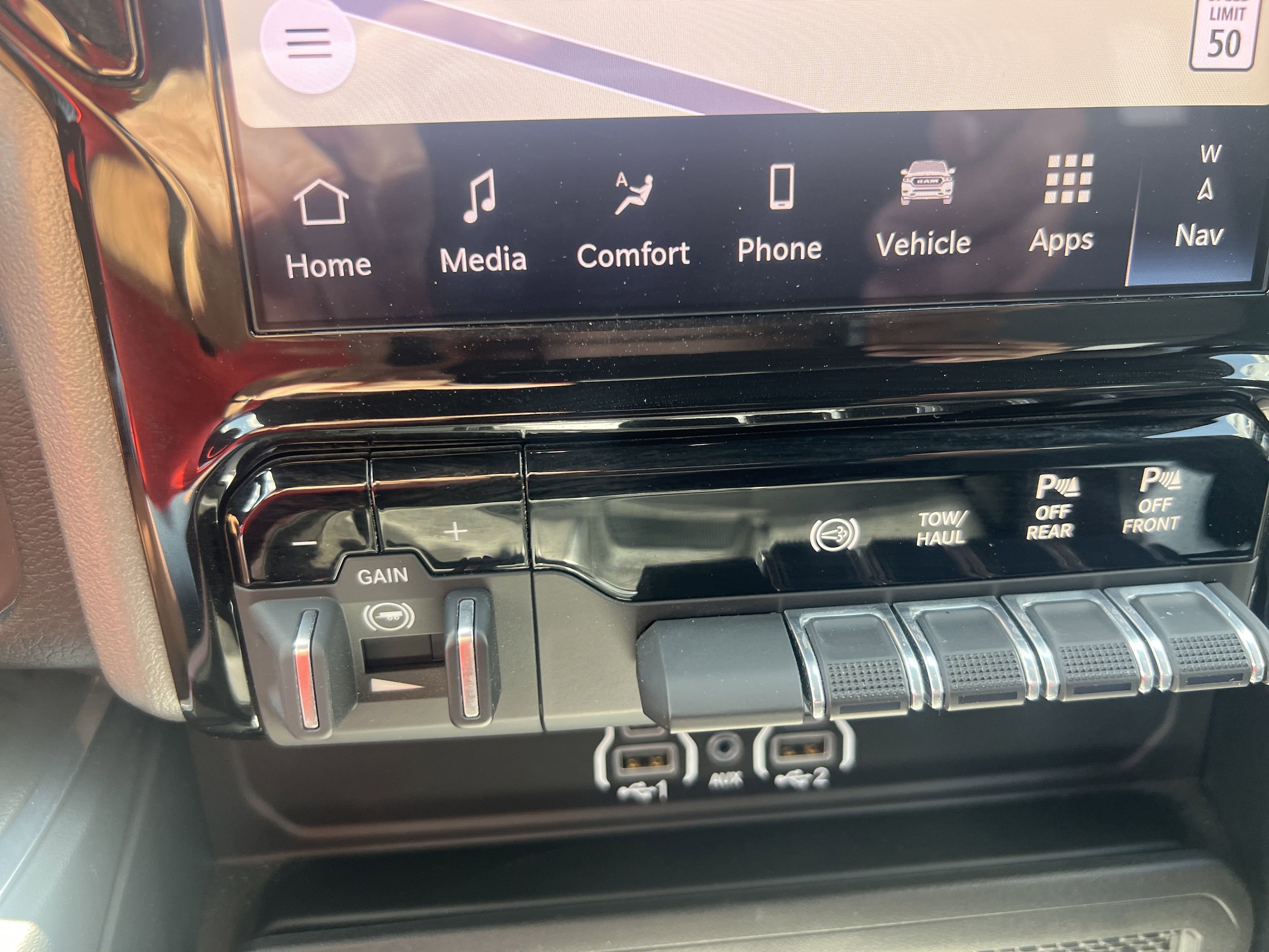 2025 RAM 3500 Laramie - Photo 20