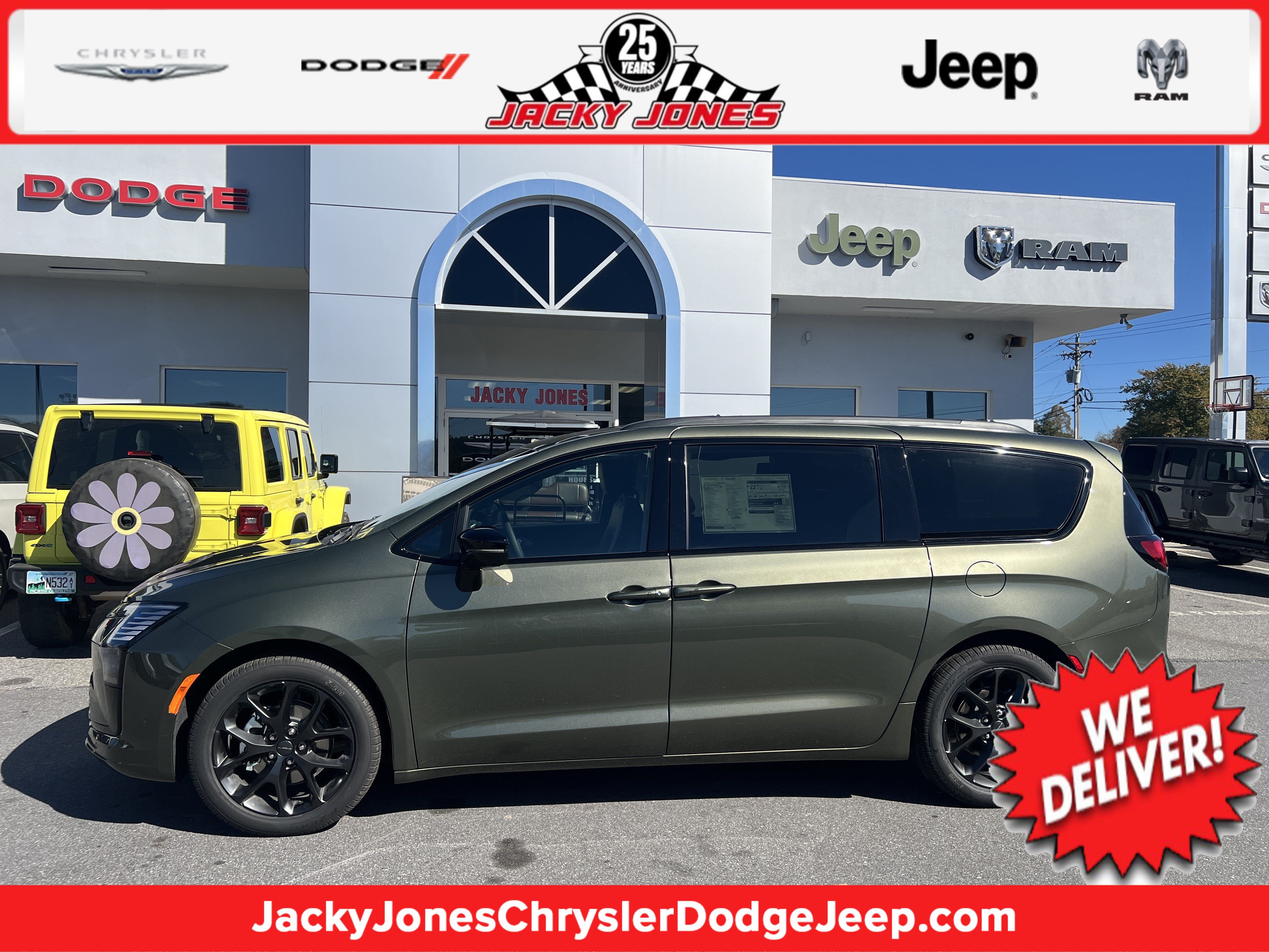 2027 Chrysler Pacifica Limited Passenger Van