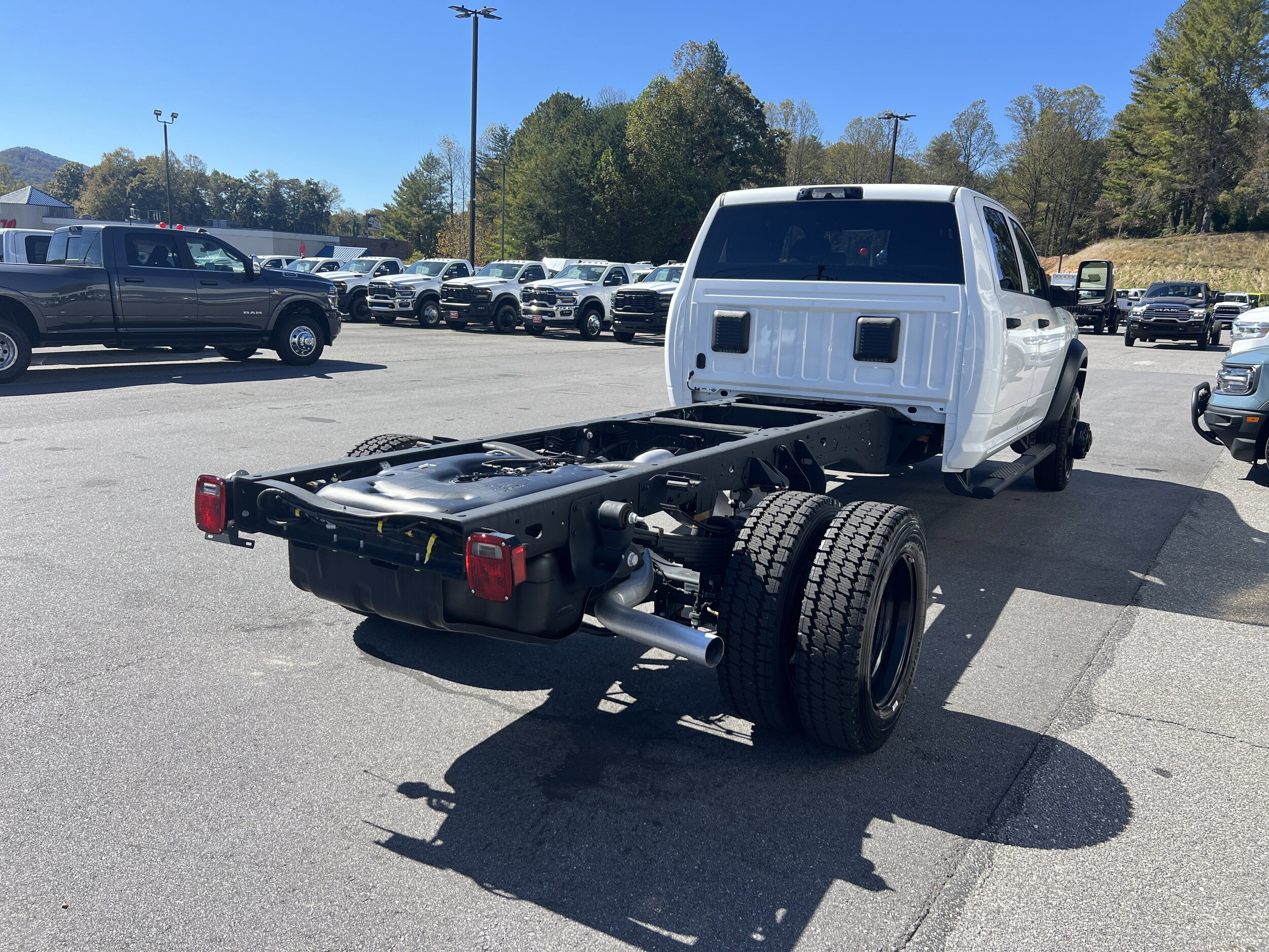 2025 Ram 5500 Tradesman photo 2