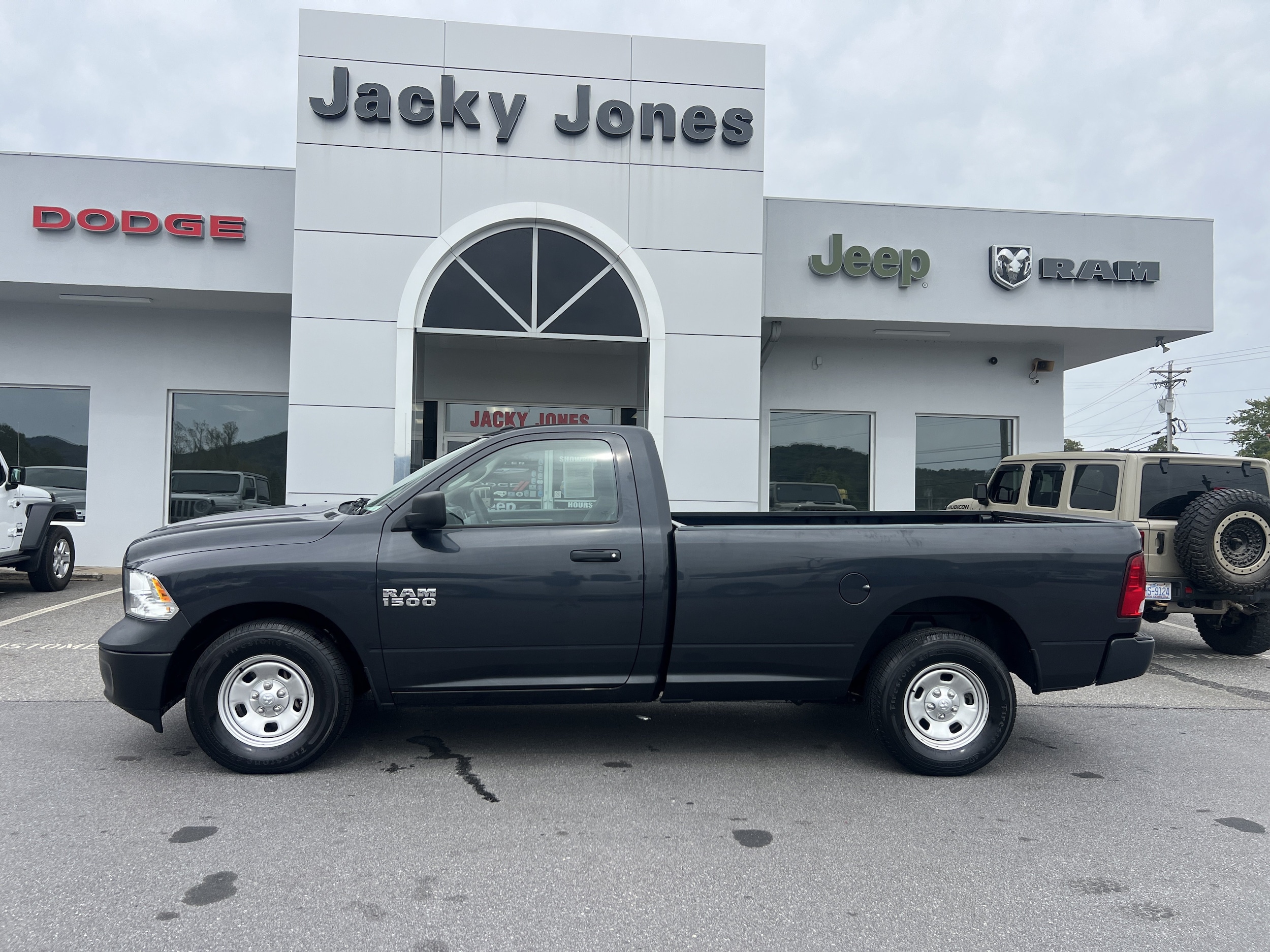2017 Ram 1500 Tradesman 4x2 Regular Cab 8 Box 