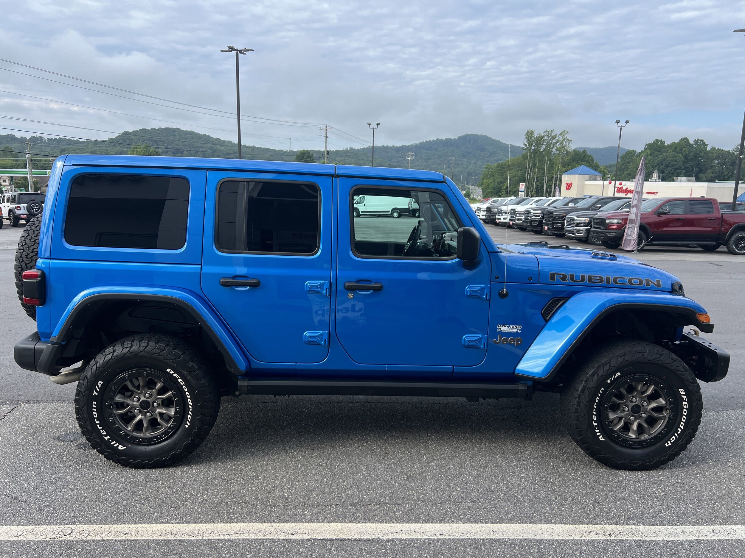 2023 Jeep Wrangler Rubicon 392 photo 2
