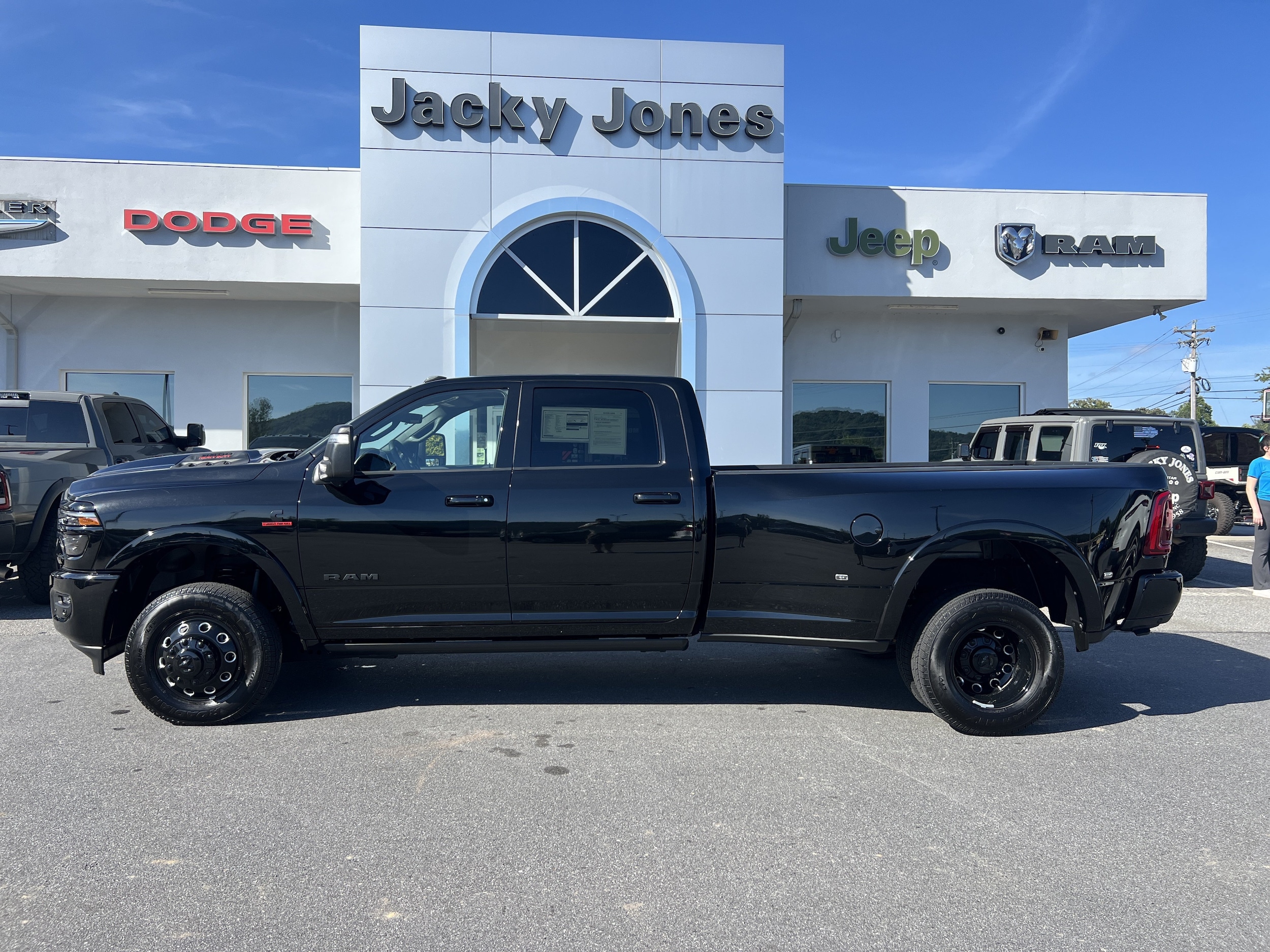 2025 Ram 3500 Limited 4x4 Crew Cab 8 Box 