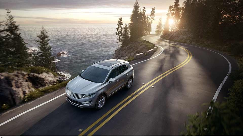 2017 Lincoln MKC from Alpharetta, GA.png