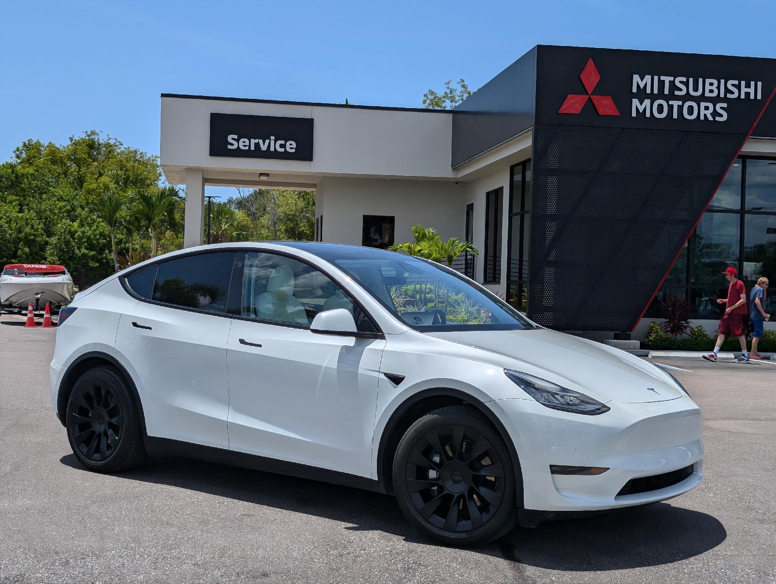 Used 2021 Tesla Model Y Long Range with VIN 5YJYGDEE5MF112472 for sale in New Port Richey, FL