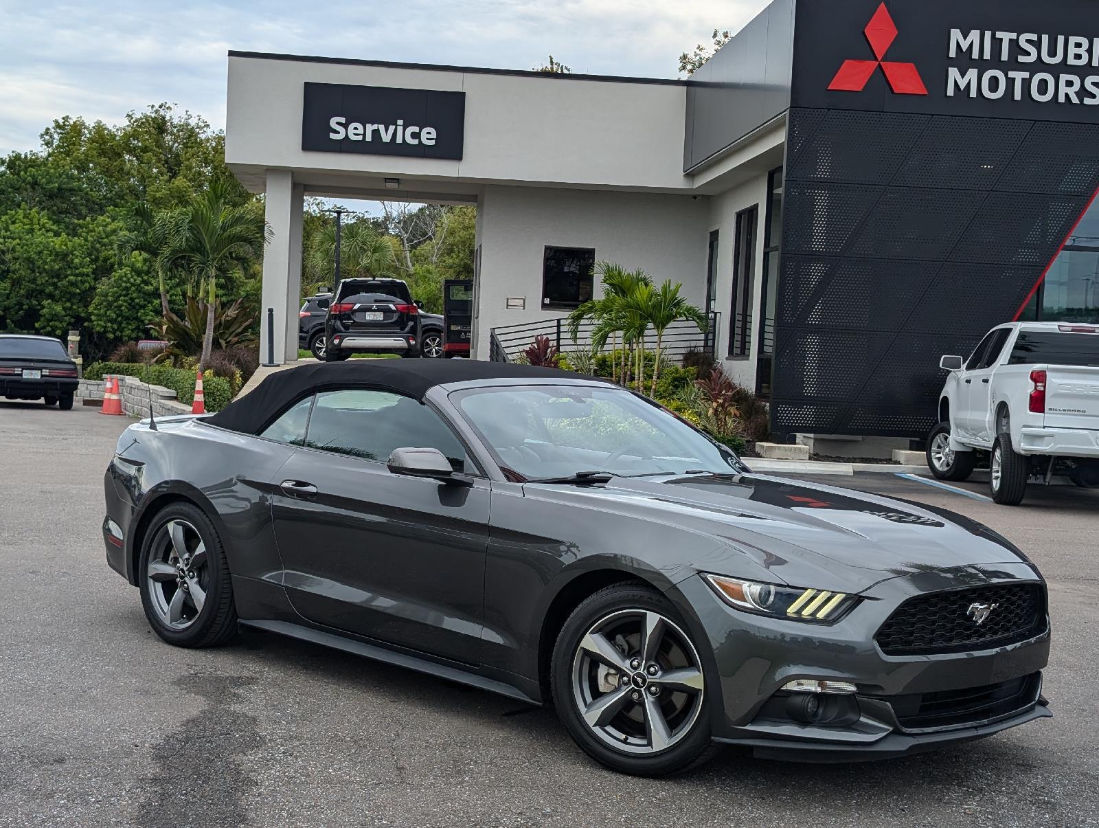 Used 2017 Ford Mustang V6 with VIN 1FATP8EM9H5255950 for sale in New Port Richey, FL