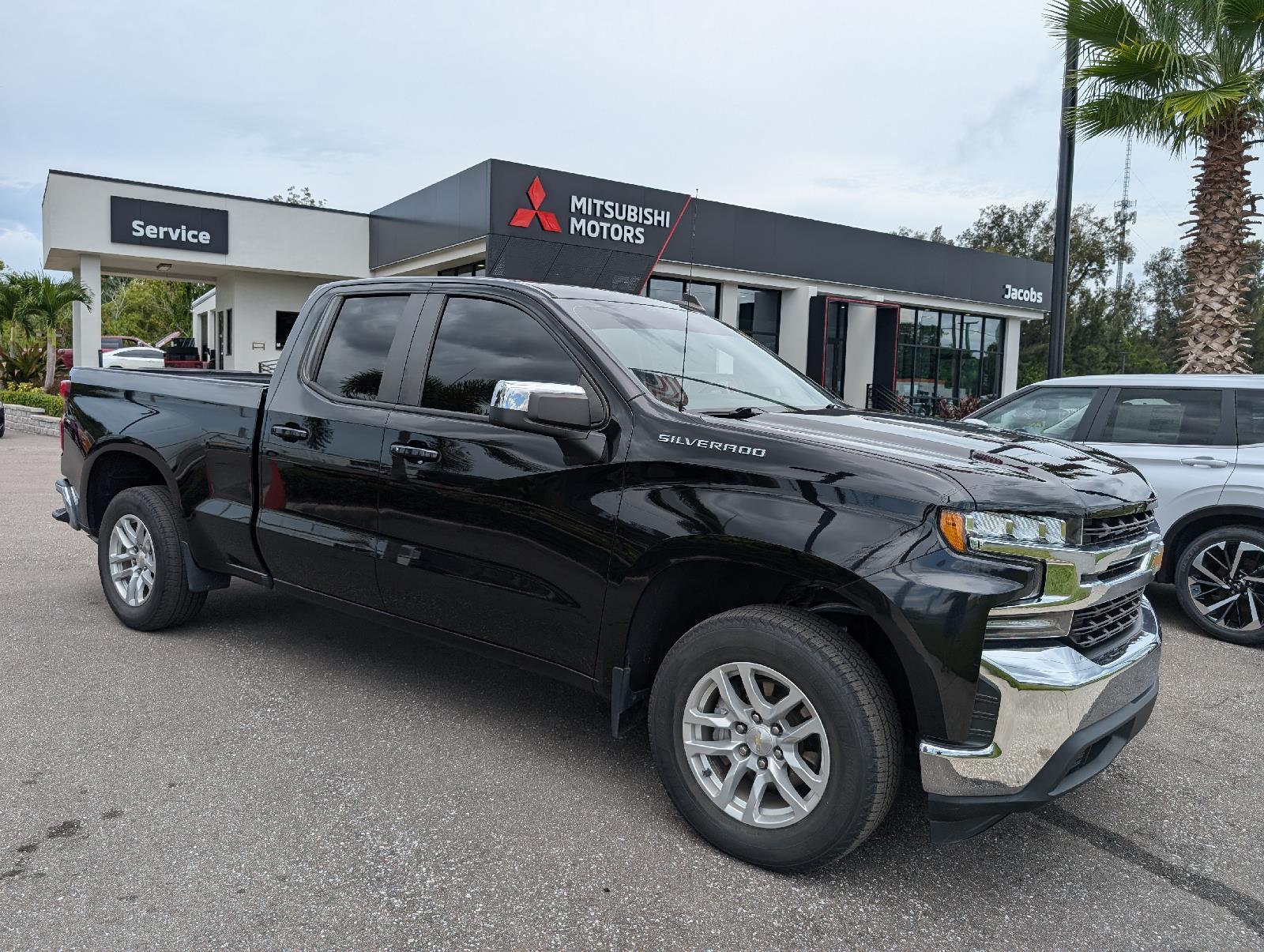 Used 2020 Chevrolet Silverado 1500 LT with VIN 1GCRWCED2LZ312596 for sale in New Port Richey, FL