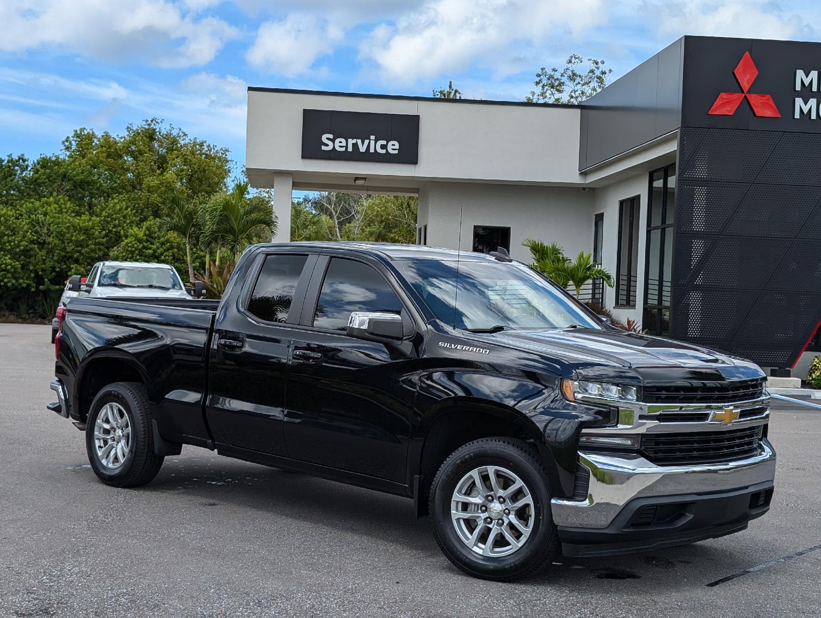 Used 2020 Chevrolet Silverado 1500 LT with VIN 1GCRWCED2LZ312596 for sale in New Port Richey, FL