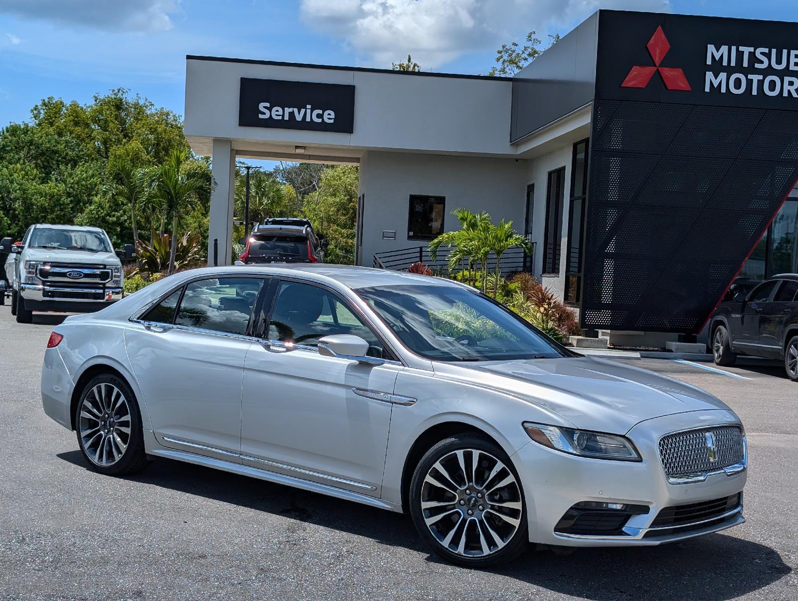 Used 2018 Lincoln Continental Select with VIN 1LN6L9SK0J5600604 for sale in New Port Richey, FL