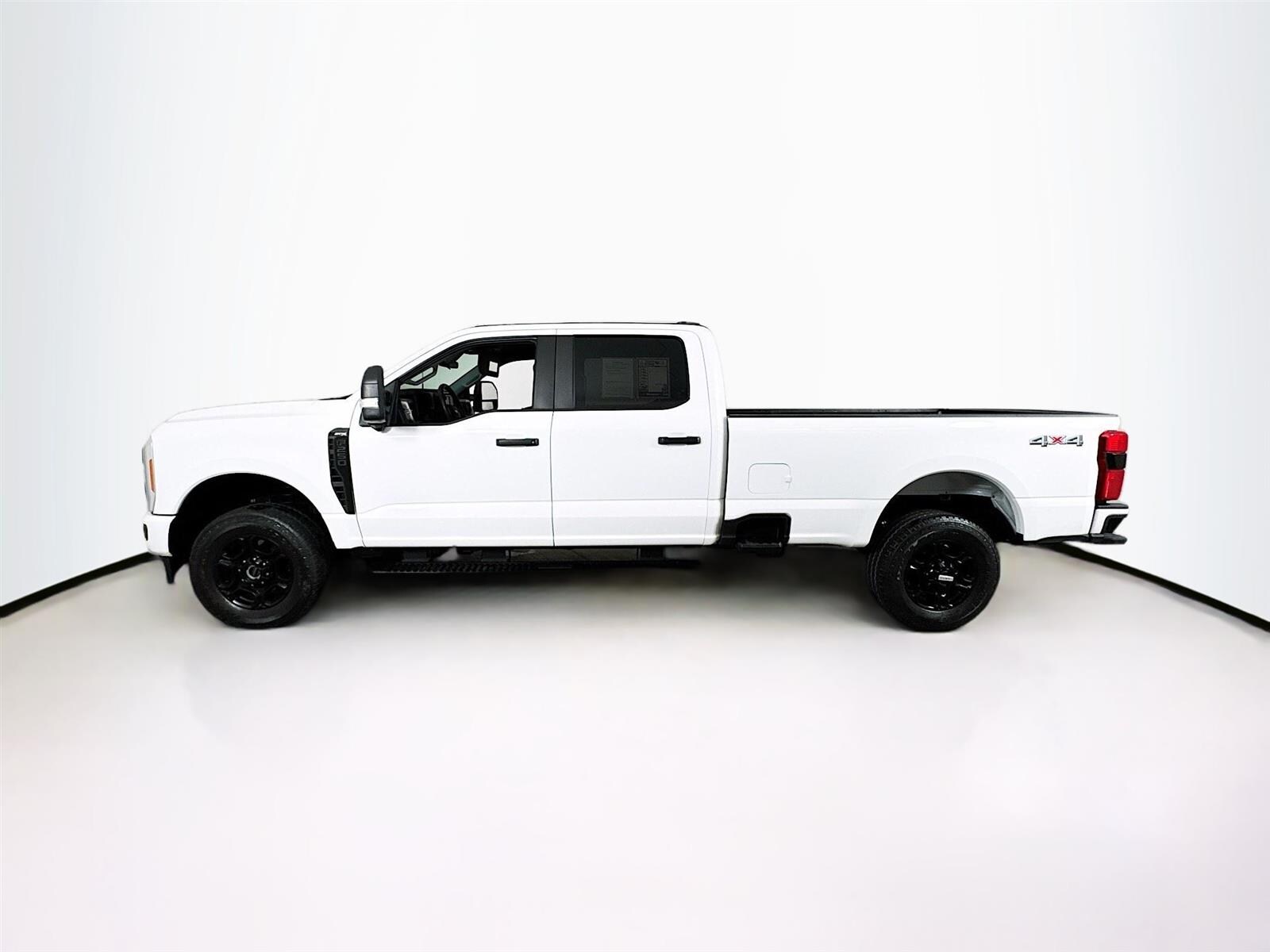 2023 Ford F-250 XL photo 4