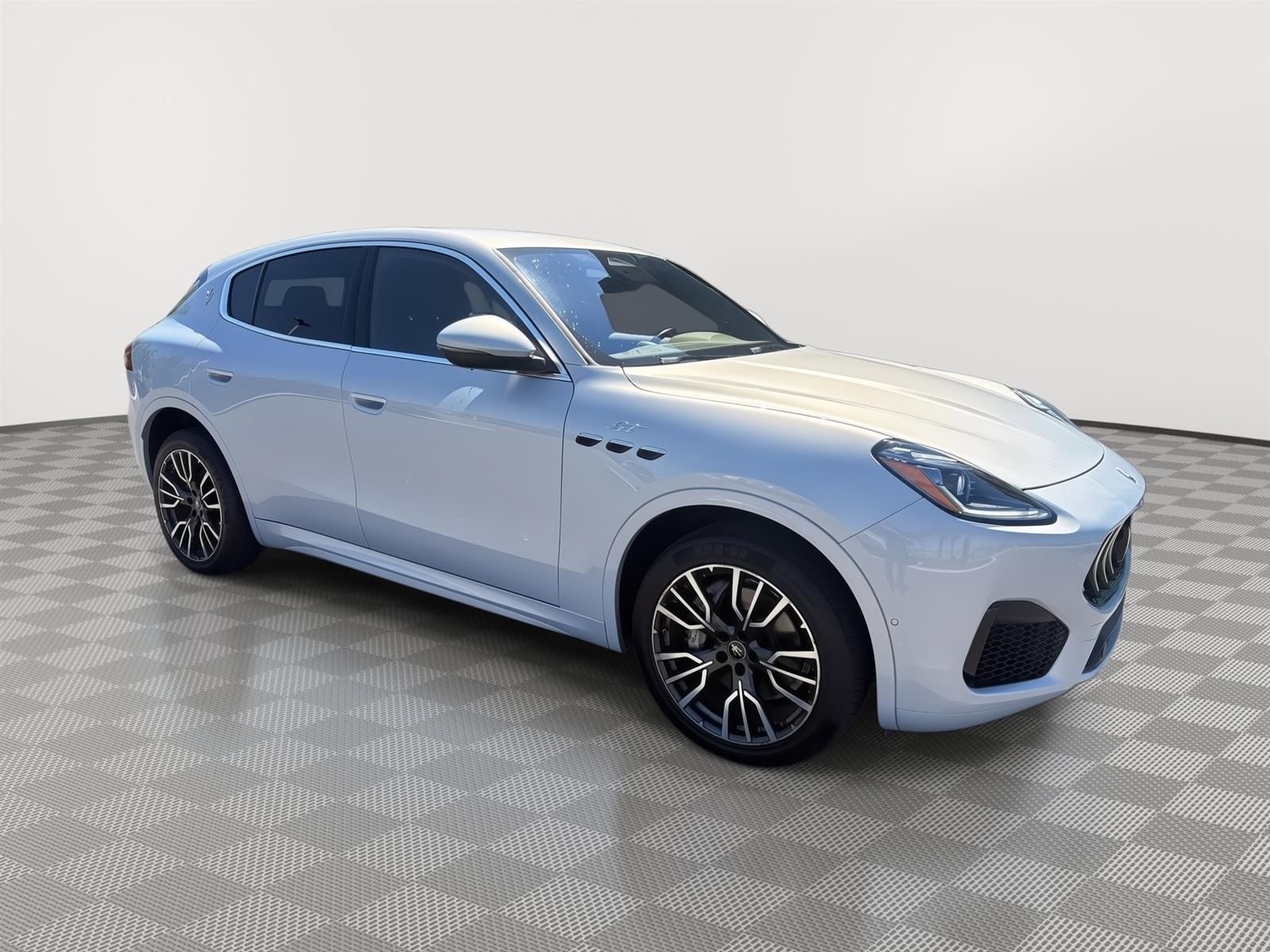 Used 2023 Maserati Grecale GT with VIN ZN682AVA1P7432388 for sale in Wesley Chapel, FL