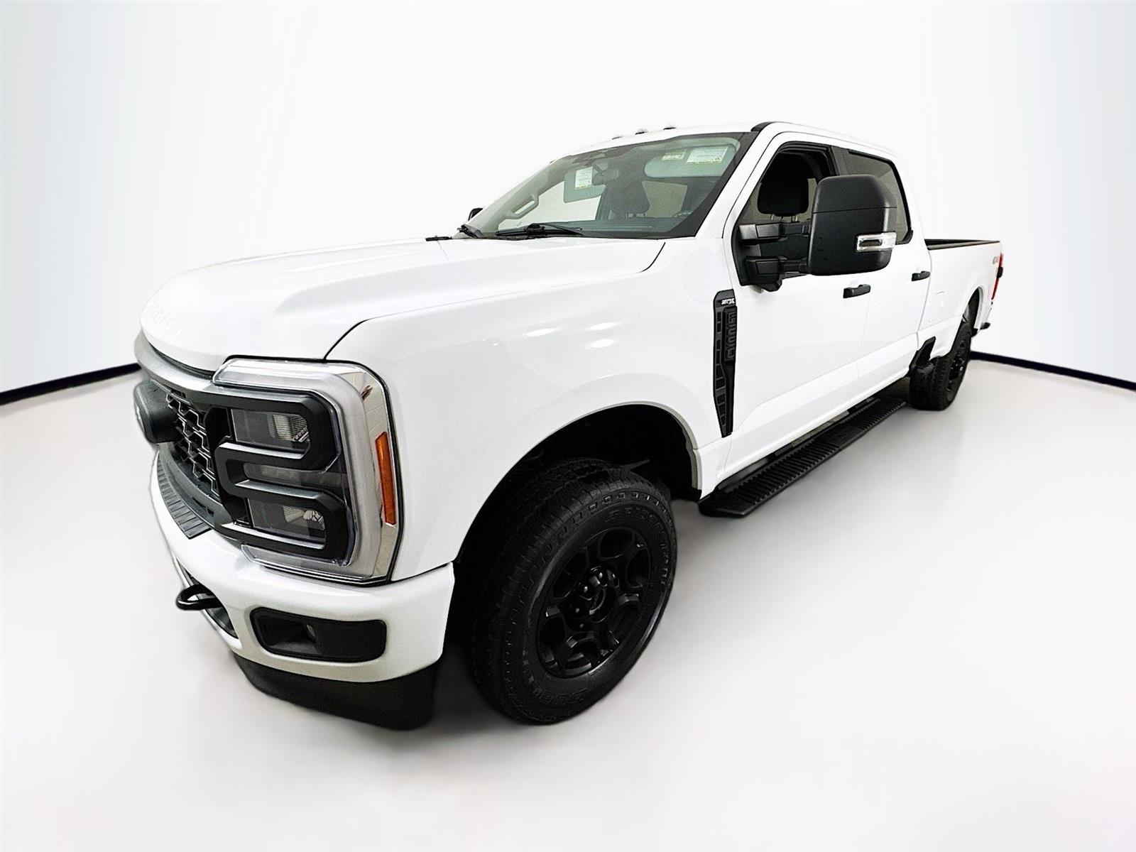 2023 Ford F-250 XL photo 3
