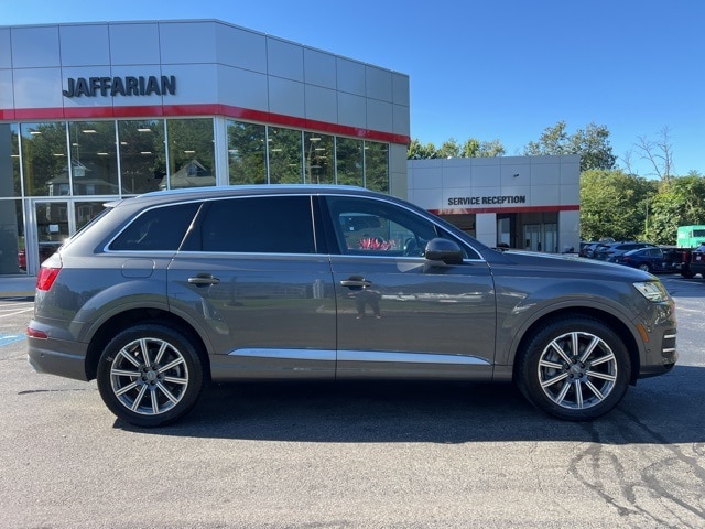 Used 2019 Audi Q7 Premium Plus with VIN WA1LAAF78KD003304 for sale in Haverhill, MA