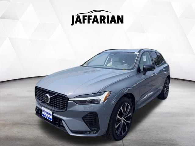 2024 Volvo XC60 B5 Plus Dark Theme AWD's photo