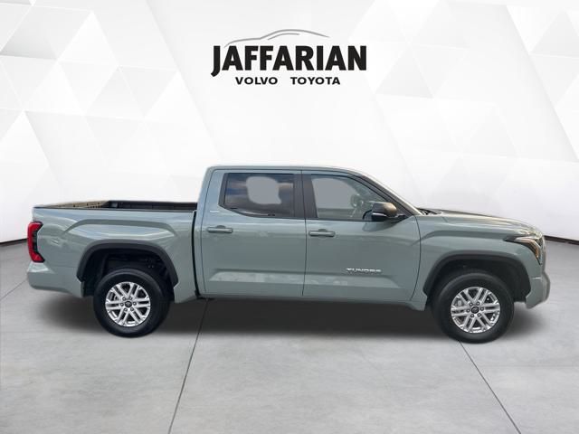 2025 Toyota Tundra SR5 photo 2
