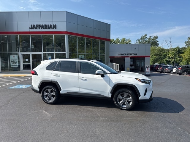 Used 2022 Toyota RAV4 XLE with VIN 2T3P1RFV4NW319150 for sale in Kansas City