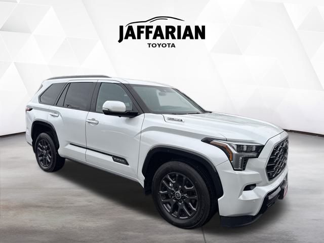 2024 Toyota Sequoia Platinum's photo