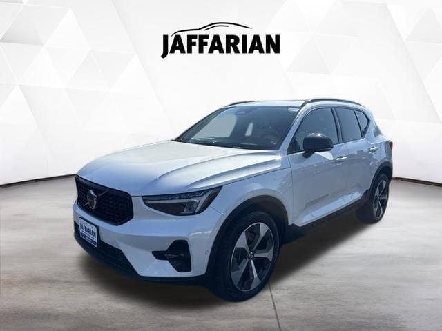 2024 Volvo XC40