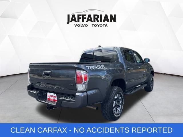 2020 Toyota Tacoma TRD Off-Road photo 2