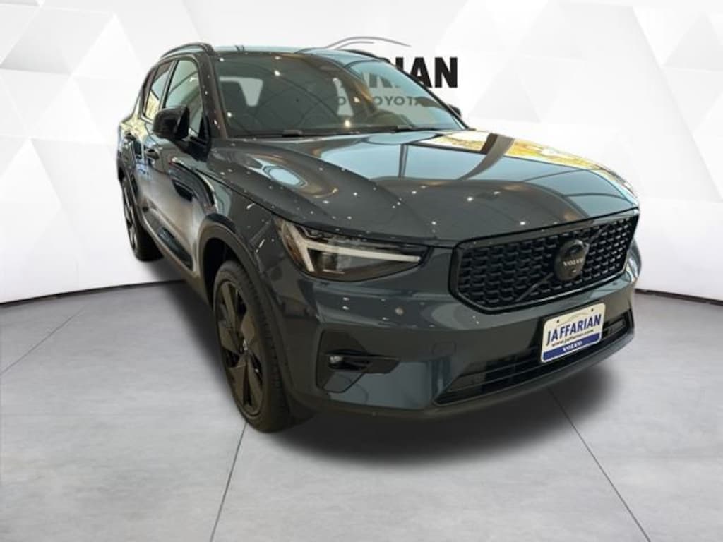 New 2026 Volvo XC40 B5 Ultra Black Edition SUV