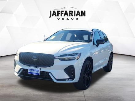 2026 Volvo XC60 B5 Ultra Black Edition SUV