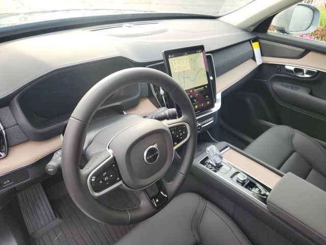2026 Volvo XC90 Plus - Photo 8