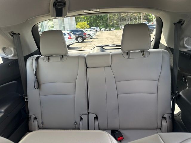2017 Honda Pilot Touring - Photo 13