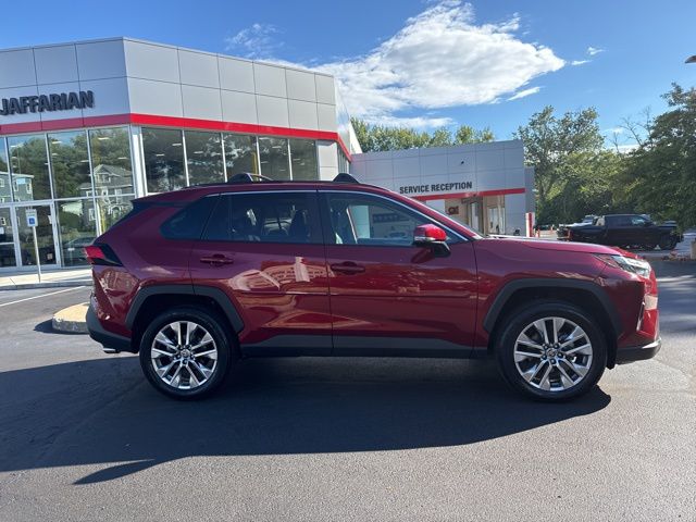 Used 2022 Toyota RAV4 XLE Premium with VIN 2T3A1RFV5NW319552 for sale in Kansas City