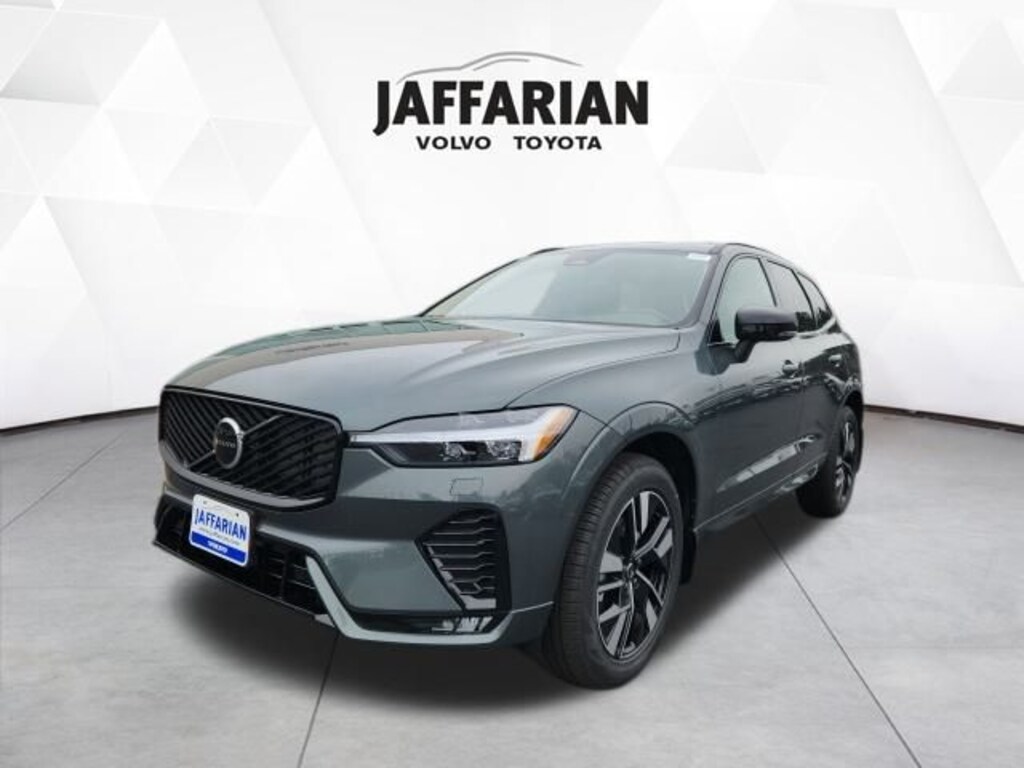 New 2026 Volvo XC60 B5 Core SUV