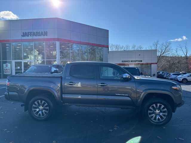 2023 Toyota Tacoma Limited photo 2