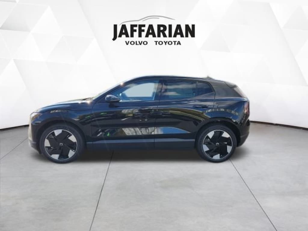 New 2025 Volvo EX30 Twin Motor Ultra SUV