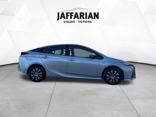 2020 Toyota Prius Prime Limited photo 3