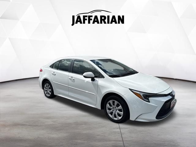 2026 Toyota Corolla LE Hybrid CVT's photo