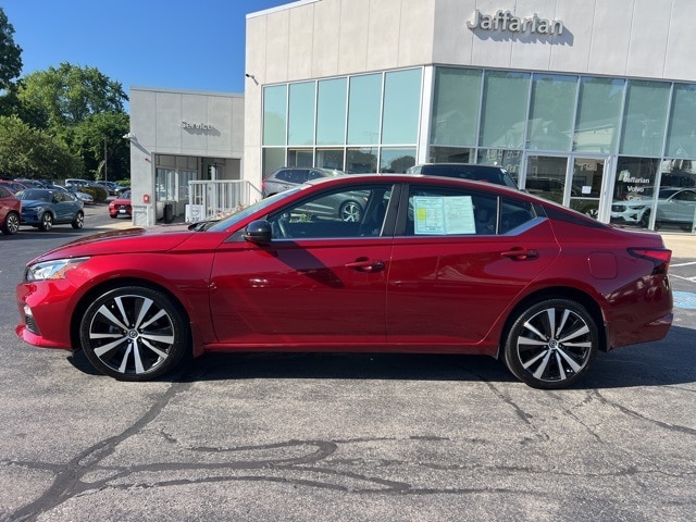 Used 2022 Nissan Altima SR with VIN 1N4BL4CW1NN313680 for sale in Haverhill, MA