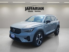 2026 Volvo XC40 B5 Plus SUV