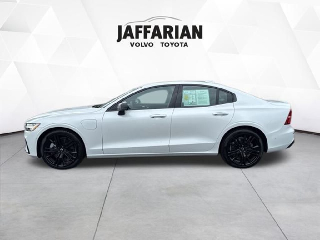 Certified 2025 Volvo S60 Plug-In Hybrid T8 Ultra Black Edition Sedan