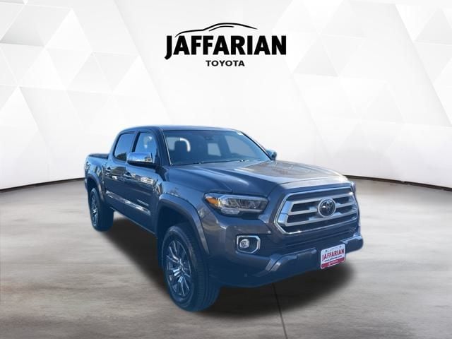 2023 Toyota Tacoma Limited's photo