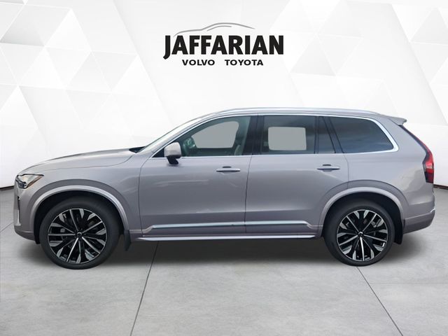 2026 Volvo XC90 B5 Core photo 3
