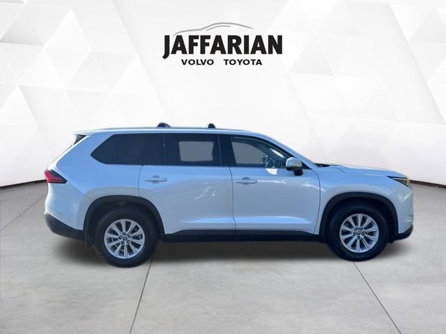 2024 Toyota Grand Highlander XLE photo 2
