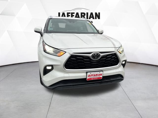 2020 Toyota Highlander XLE photo 4