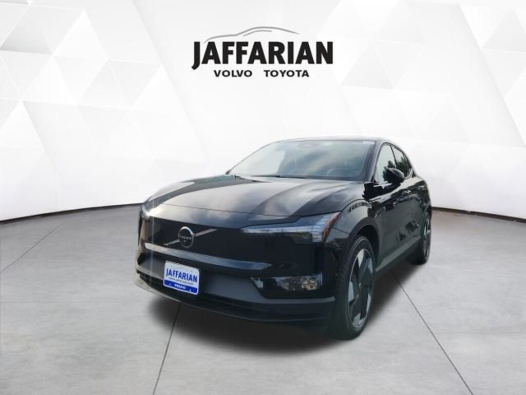 New 2025 Volvo EX30 Twin Motor Ultra SUV